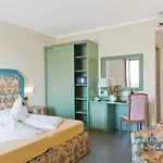 Augusta Hotel 3*
