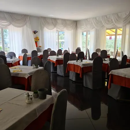 Augusta Отель Мальчезине