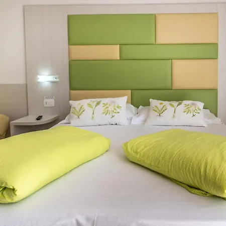 Augusta ホテル 3*