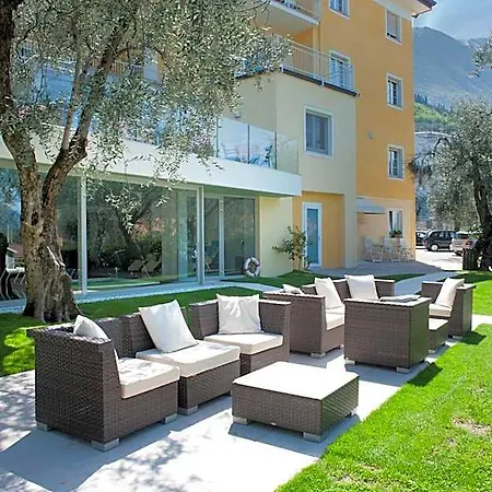 Hotel Augusta 3*