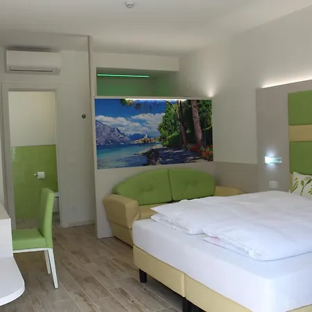 Augusta マルチェージネ