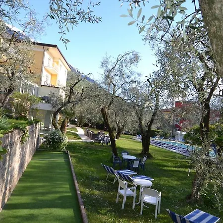 Augusta Ξενοδοχείο