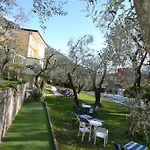Augusta Hotel