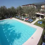Hotel Augusta 3*
